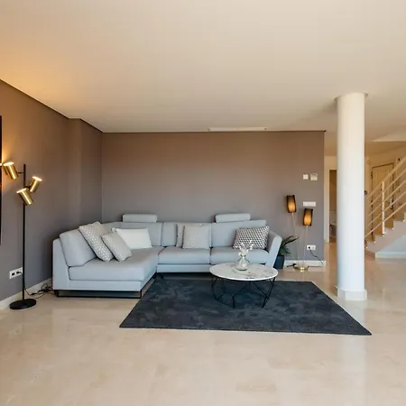 Penthouse With Sea Views In Nueva Andalucia Apartment *