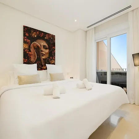 דירה Penthouse With Sea Views In Nueva Andalucia
