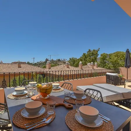 Penthouse With Sea Views In Nueva Andalucia * Marbella