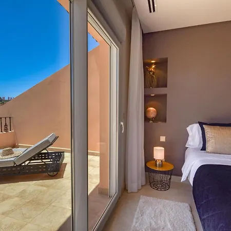 Apartament Penthouse With Sea Views In Nueva Andalucia