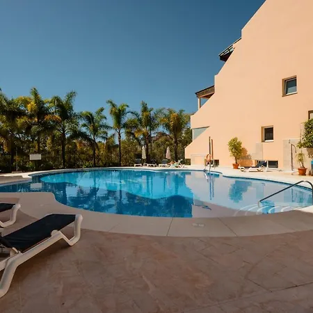 Apartament Penthouse With Sea Views In Nueva Andalucia *